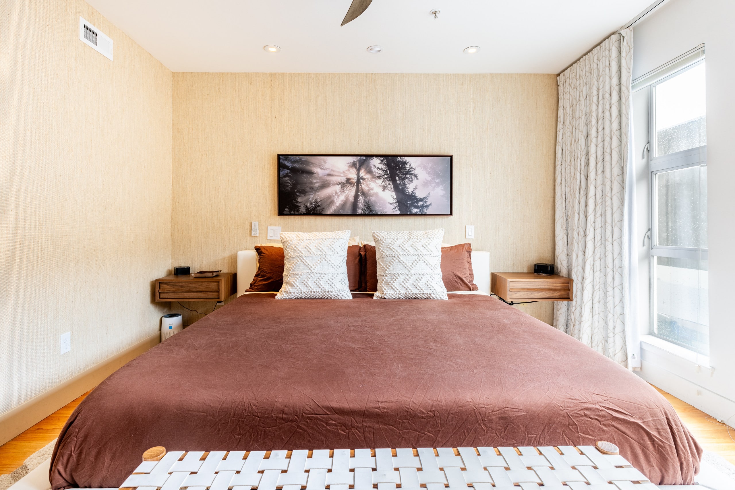 Condo in San Francisco · ★5.0 · 2 bedrooms · 2 beds · 1.5 baths - Image 8