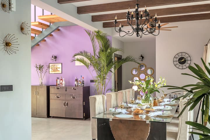 Dining area image 1
