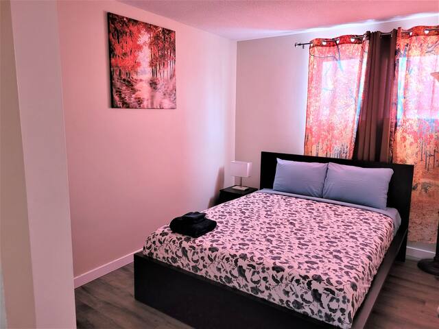 Cozy 4 bedroom townhouse – peaceful feel of home gallery image 4