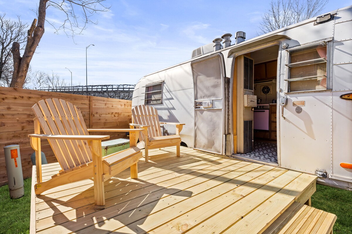 Vintage 1963 Airstream/Avion Glamping Abode