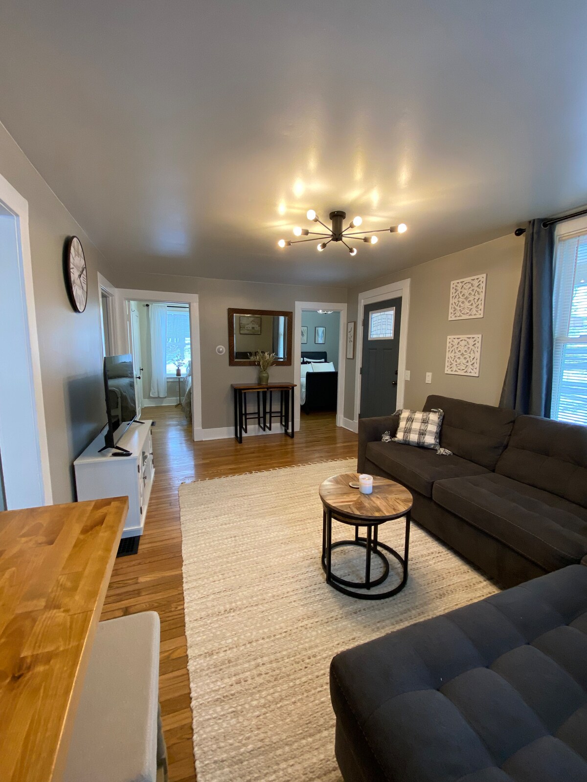 The gatehouse at the Belwood Guesthouses for Rent in Mount Morris