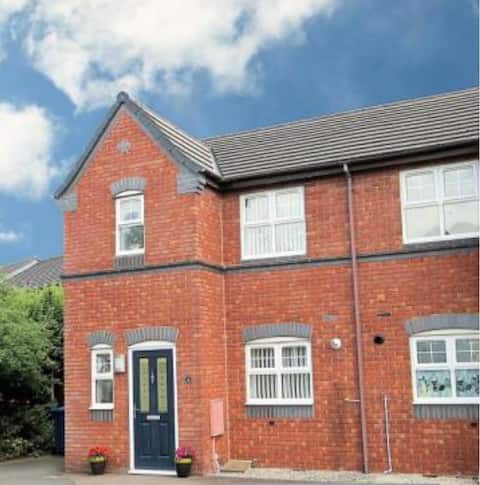 Tamworth, 2Bed in Two Gates