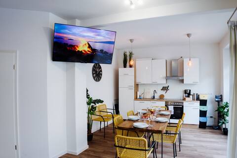 {Design Loft | Family & Friends | Damenviertel}