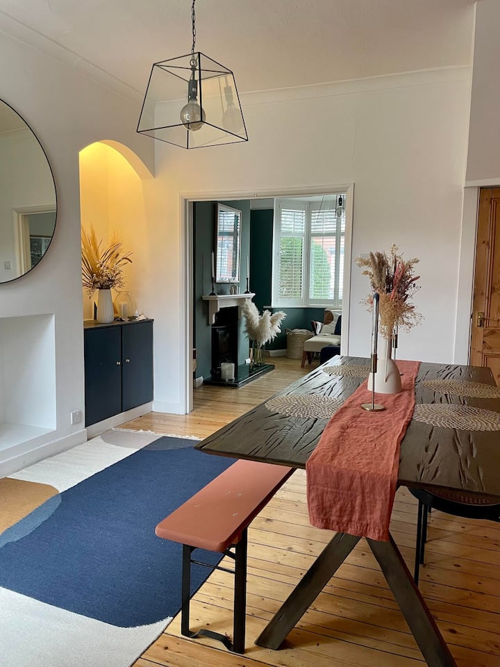 Stylish 2 bed house in the heart of Chorlton Houses for Rent in ChorltoncumHardy, England