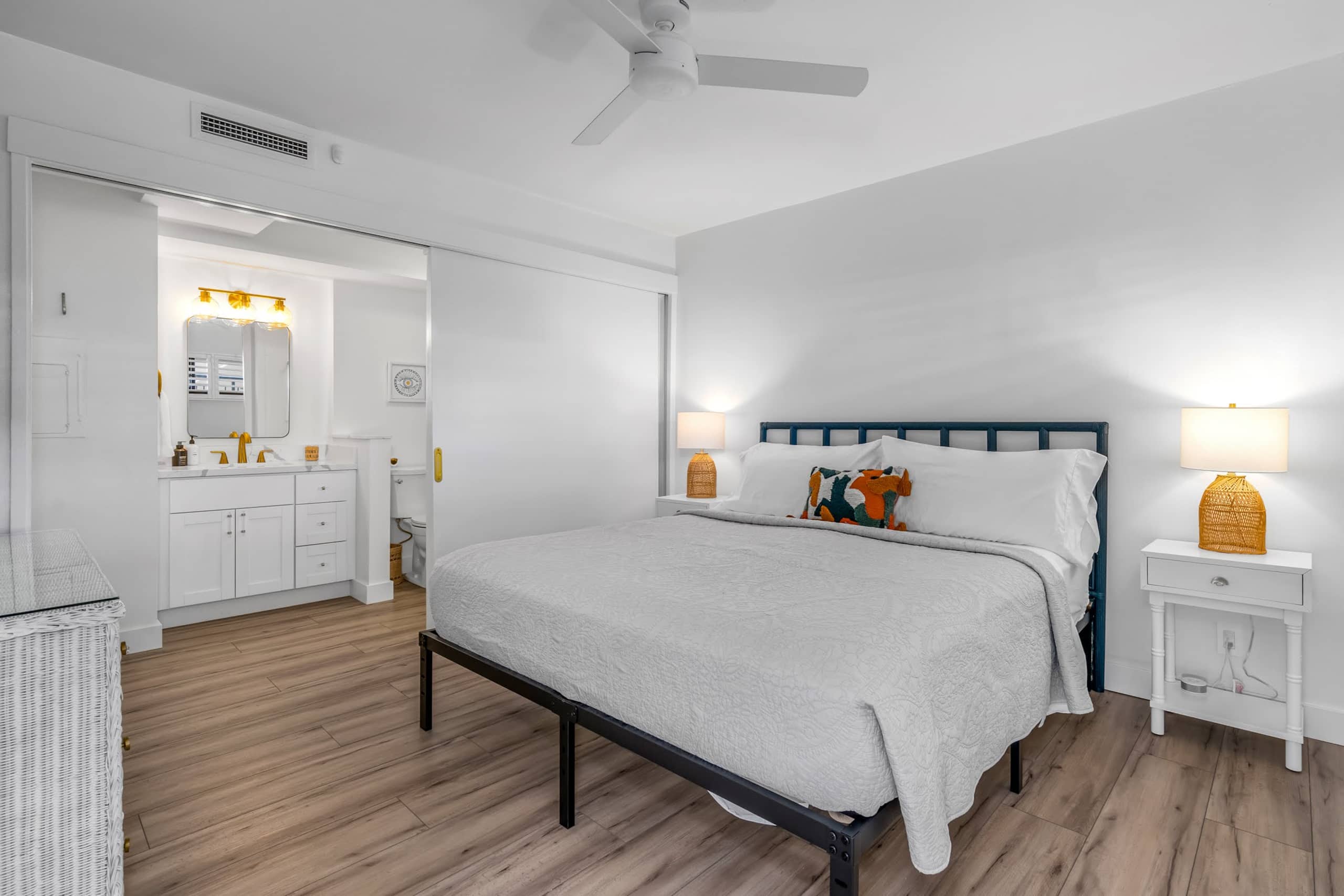 Condo in Kihei · ★4.96 · 1 bedroom · 2 beds · 1 bath - Image 15