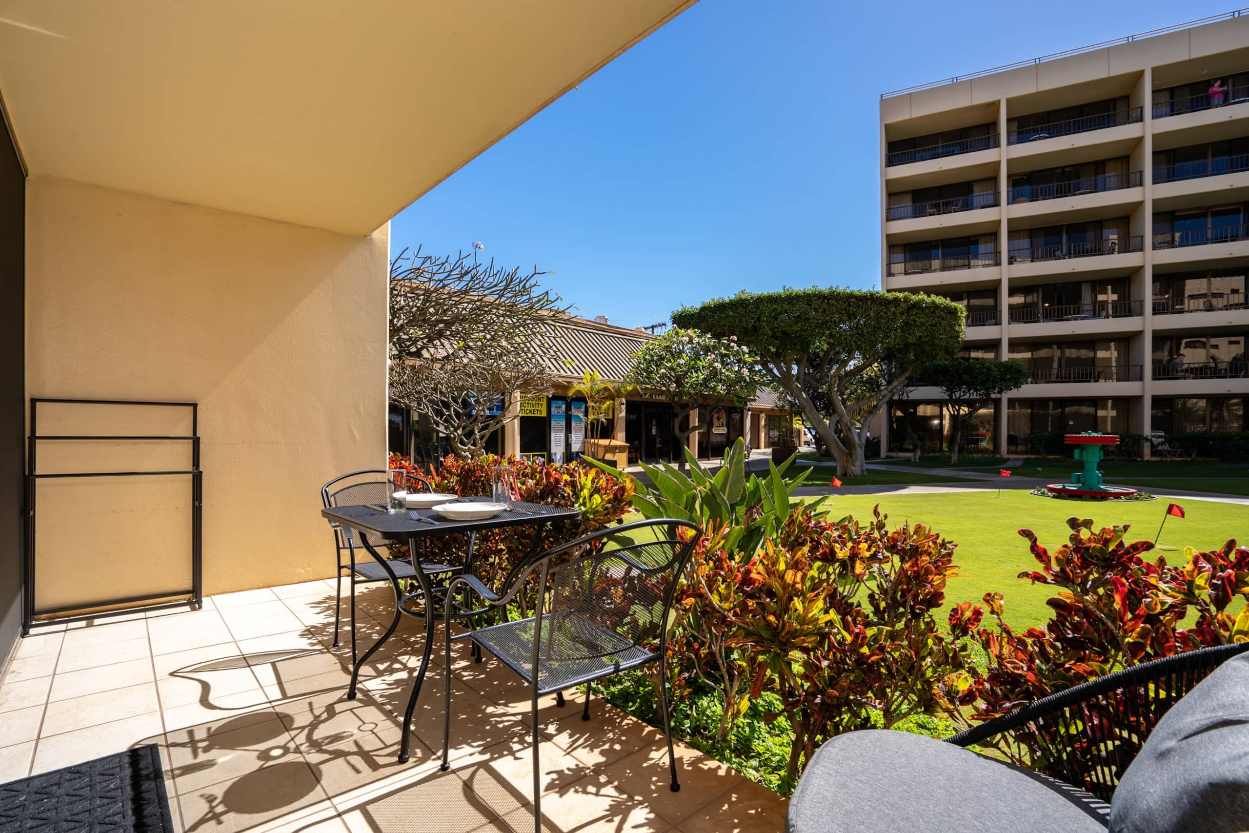 Condo in Kihei · ★4.96 · 1 bedroom · 2 beds · 1 bath - Image 25