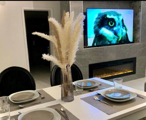 Beautiful Premium Apartment - pkg - WiFi