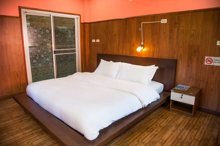 Koh Tao Thani Double Bed With Ac - Ko Tao