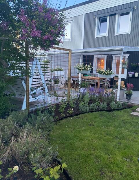 Cozy townhouse with a patio