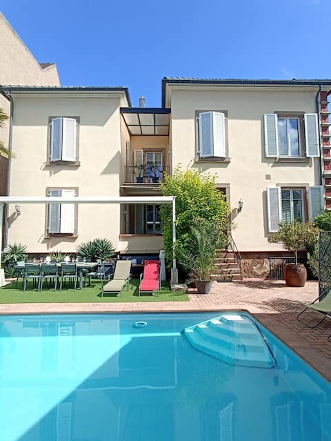 Luxury House with Pool