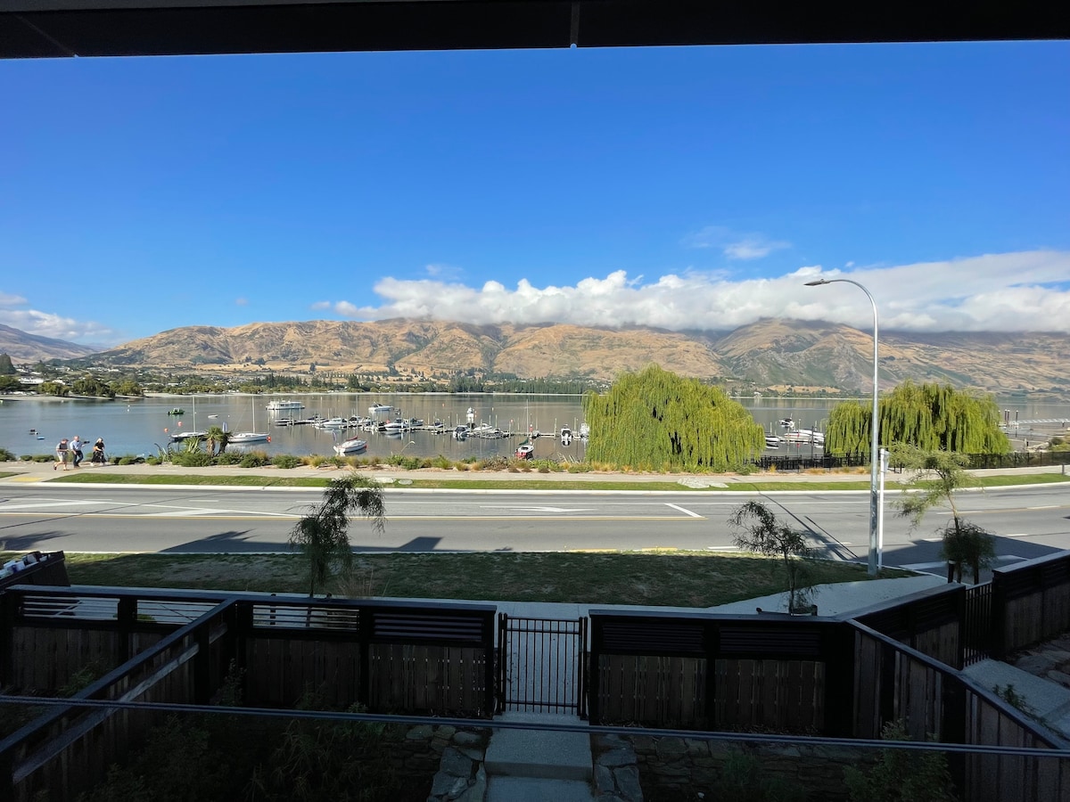 Successful Airbnb property: Wanaka Lake View Apartment in Wānaka