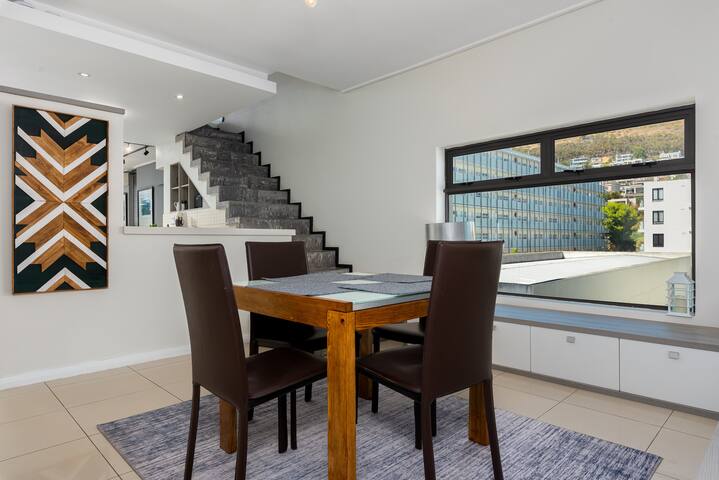 Waterfront/Pool/Gym/Central gallery image 5