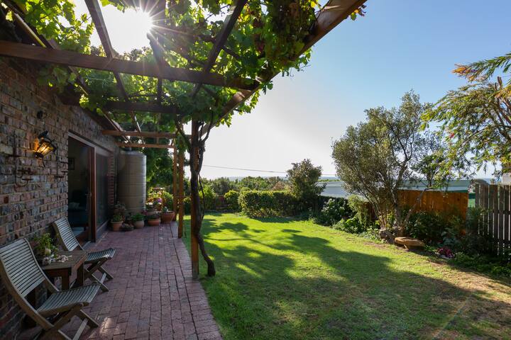 Llandudno cottage gallery image 2