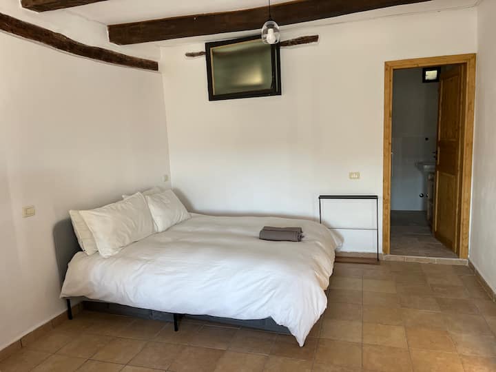 საძინებელი 4