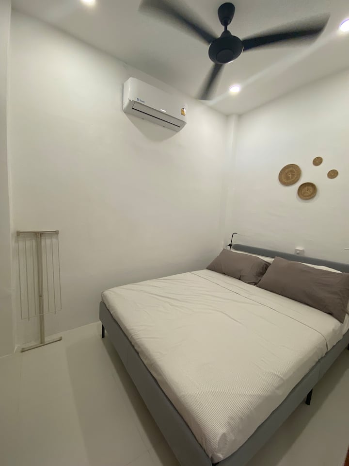 საძინებელი 1