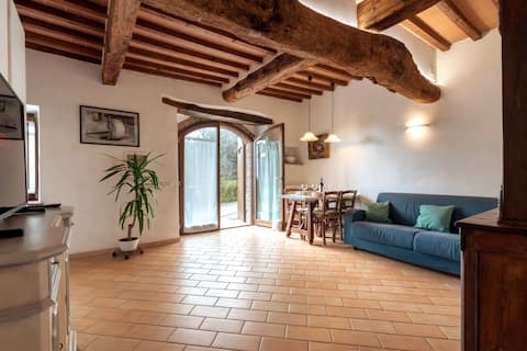Top Airbnb: [L'Antico Frantoio] 5-star Relaxation with Private Parking in Arezzo