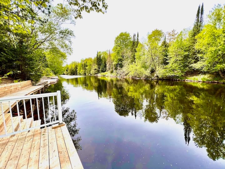 Amrika’s Kozy Cottage Houses for Rent in Kawartha Lakes, Ontario, Canada Airbnb