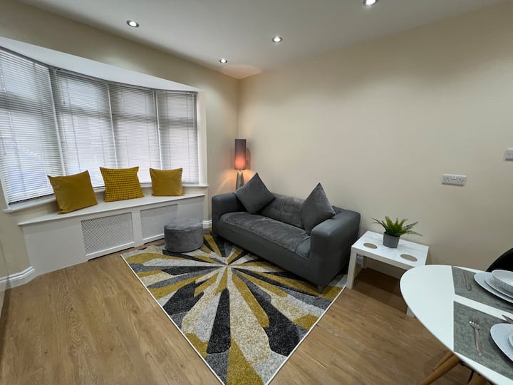 The Chestnut's Studio Apartment - Sutton Coldfield