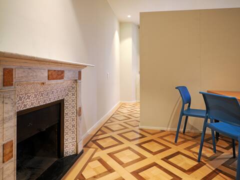 Apartment in front of the station