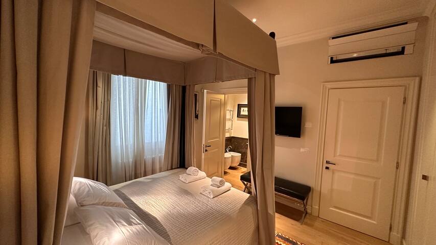 Ponte vecchio luxurious home gallery image 5