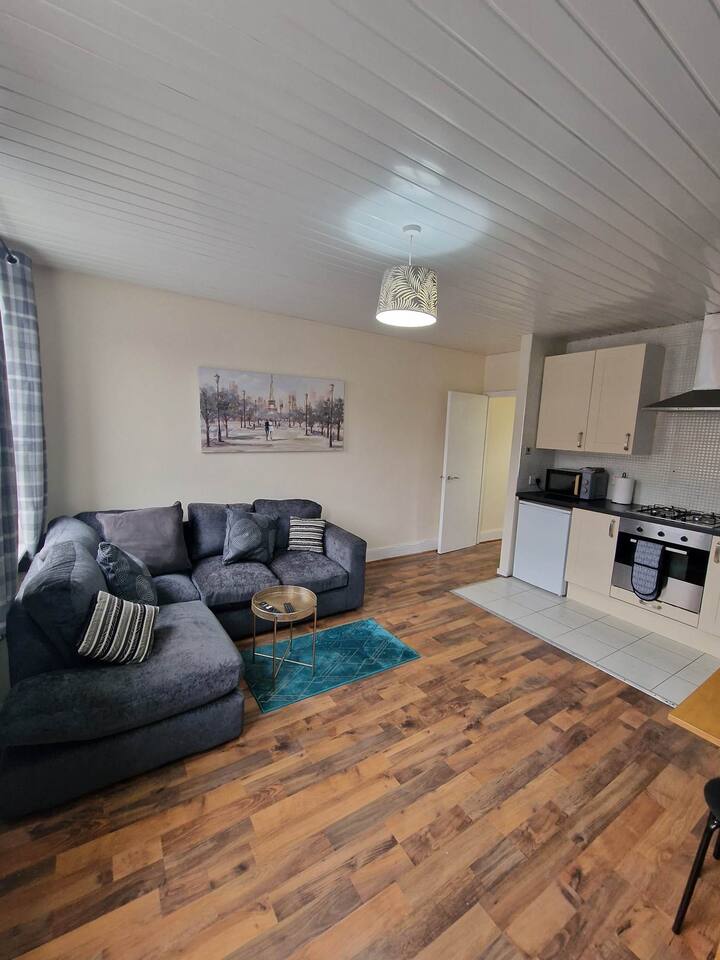 Cozy flat close to Stadiums Apartments for Rent in Anfield, England