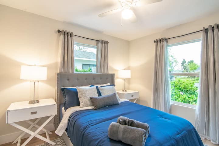 Bedroom 5 includes double bed.