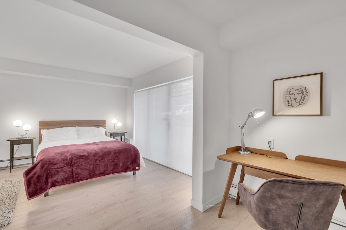 Beautiful & Spacious Studio in the West Side