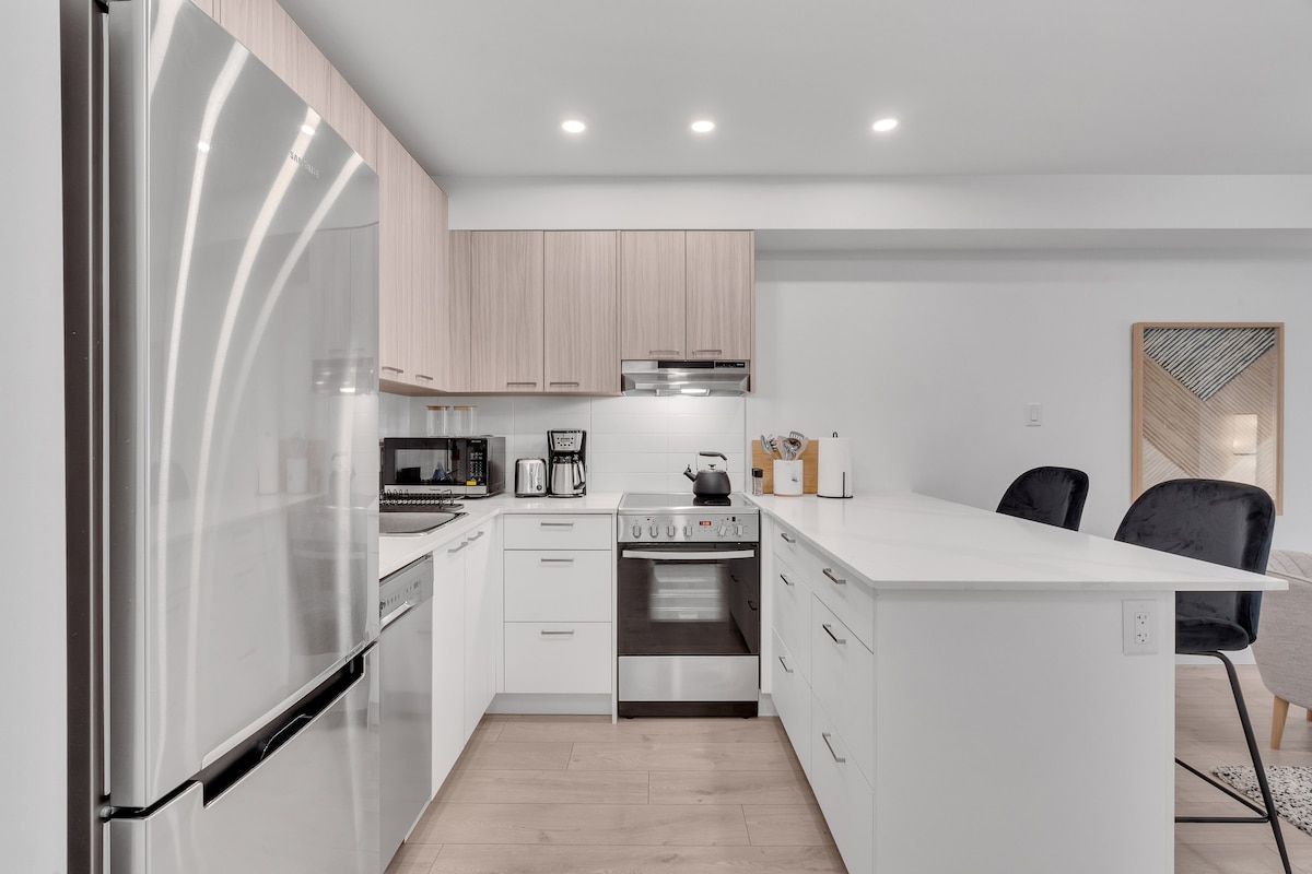 Beautiful & Spacious Studio in the West Side