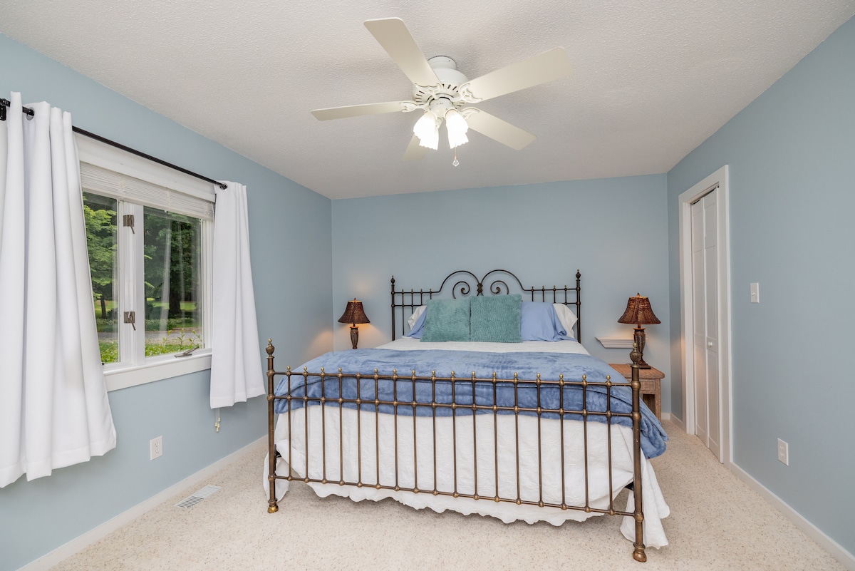 1st Floor with King size bed, closet, ceiling fan, private bath.  