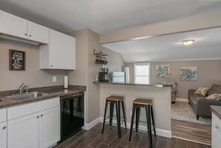 South Buffalo 2 Bed Upper, photo 6 of 13