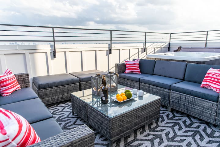 Music Lover’s Getaway -Rooftop Hot Tub- Best View
