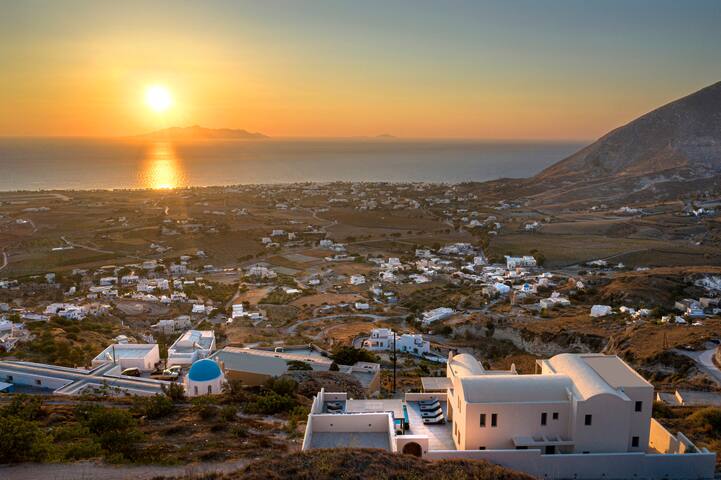 Eolia Luxury Villas Senior Villa gallery image 2