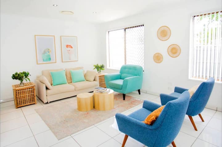 Family Beach Retreat - 4br, Pool, Bbq, Ducted Ac - Maroochydore