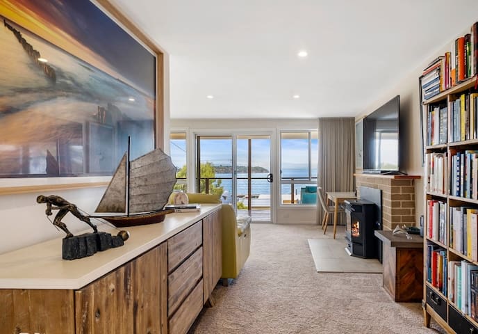 ‘The Alonnah’ Beach House – Main House & Unit