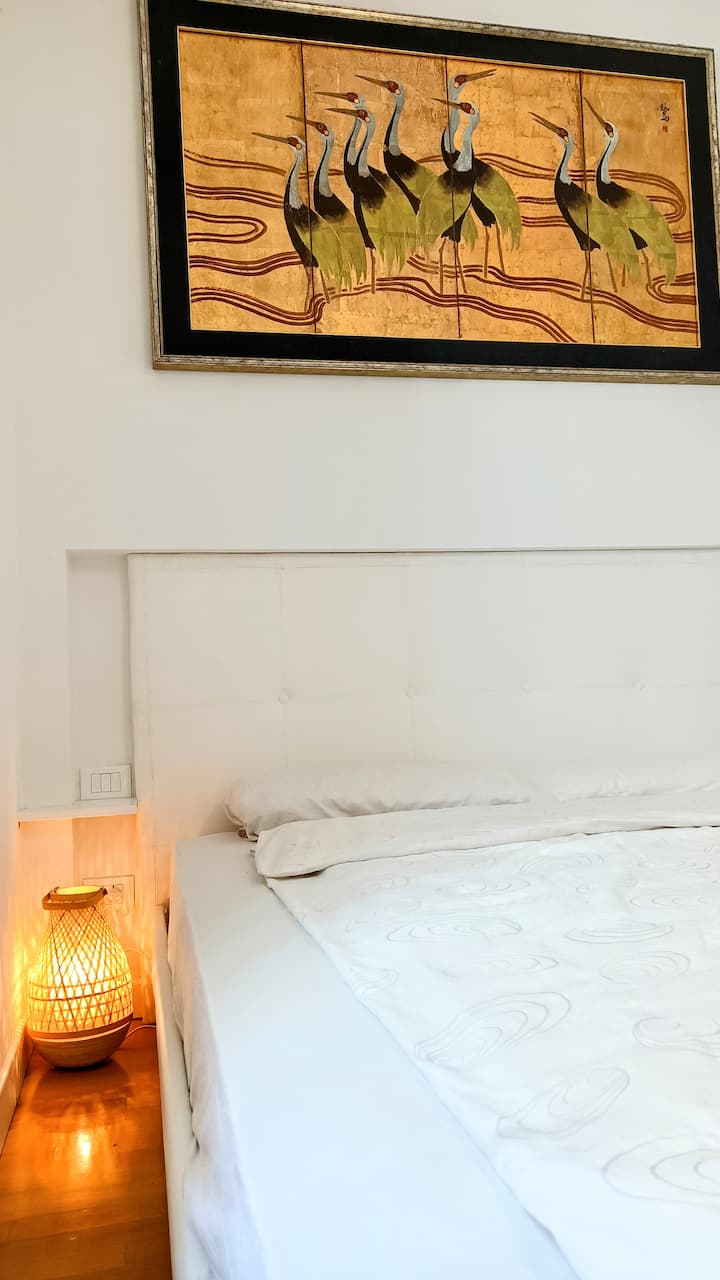 Bedroom — Schlafzimmer — Camera da letto