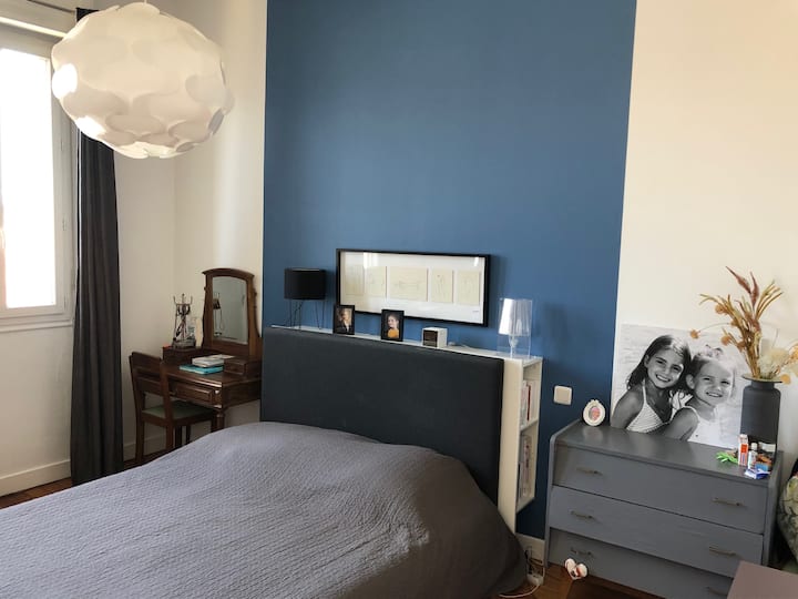 Chambre 1 , ukubwa wa mfalme wenye taa