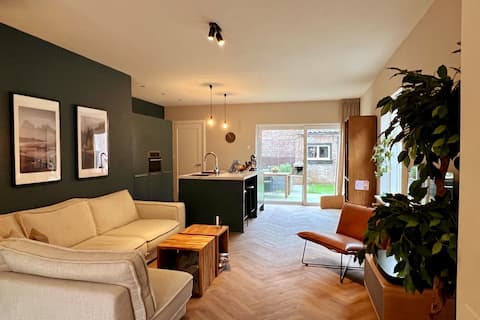 Atmospheric 1930s family home near nature and Amsterdam