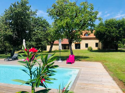 Gite stones 12 pers swimming pool