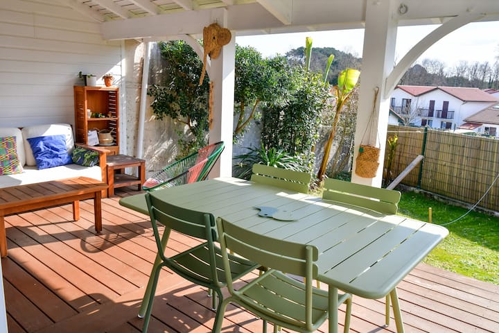 Maison Design & Cosy Au Charme Naturel - France