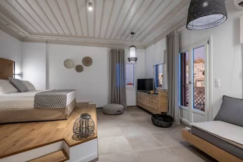 Luxury Apartment in the heart of Astypalaia!
