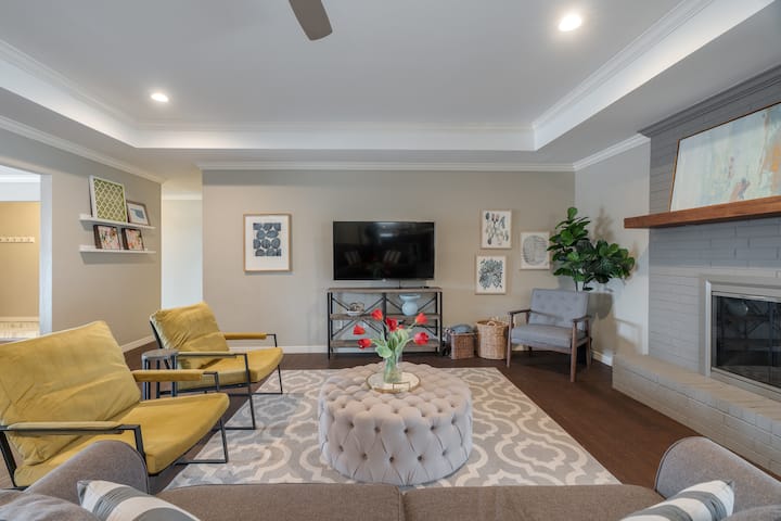 Main house living room with pull out full sleeper sofa