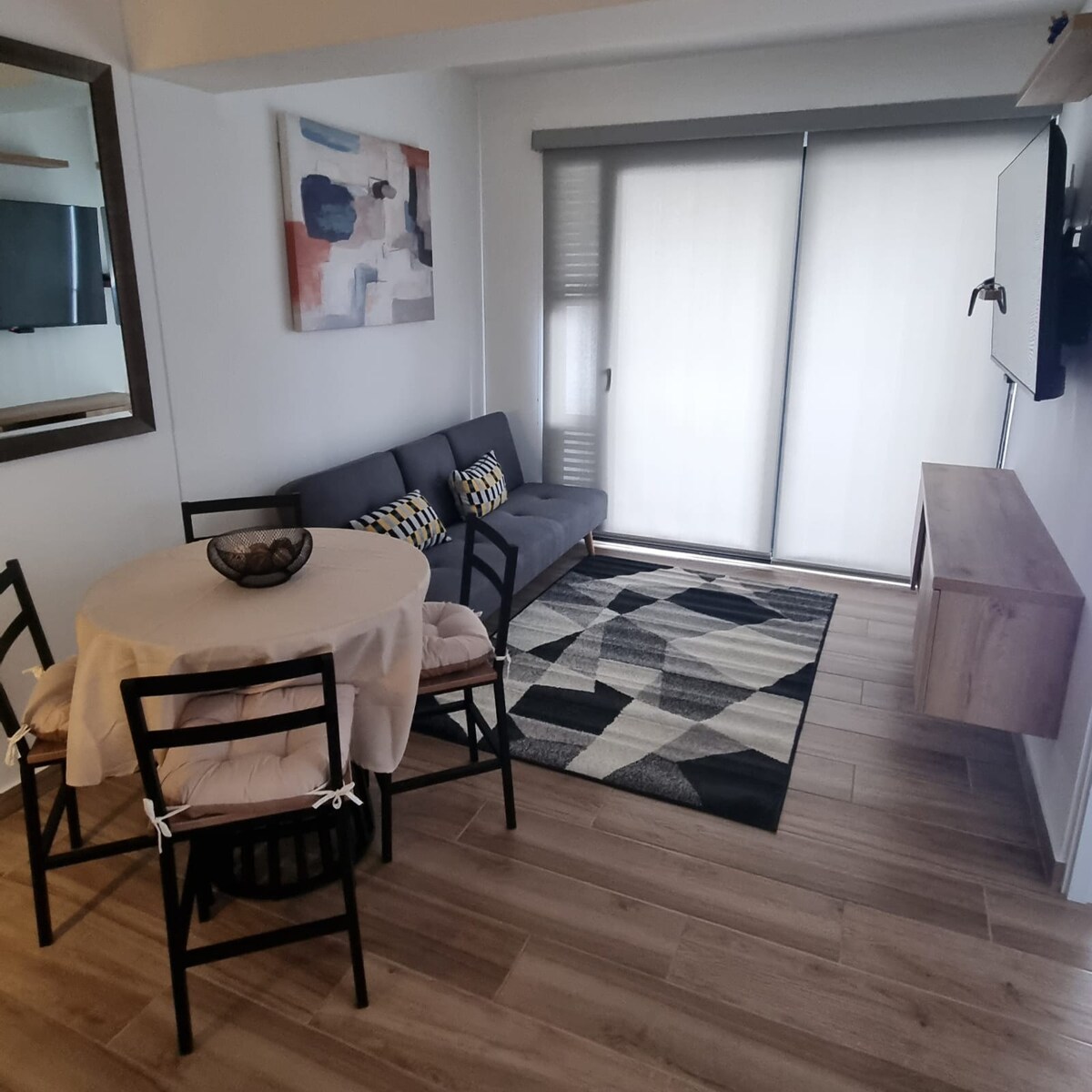 Sala Comedor/Living & Dining Room