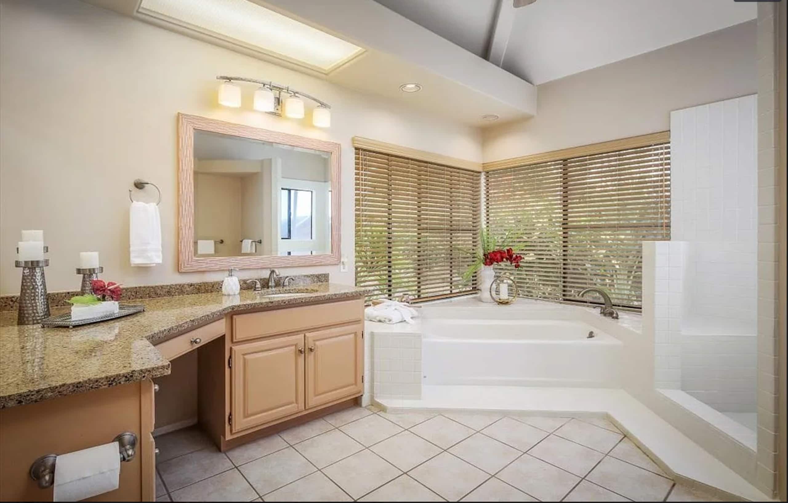Home in Holualoa · ★4.84 · 2 bedrooms · 5 beds · 2 private baths - Image 15