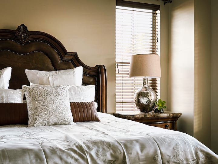 *The Grand Fairway LUXE * A 10 minutos del aeropuerto. Casas en renta