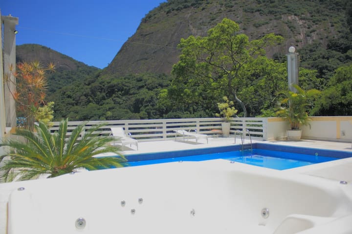 Mansão moderna no Joá