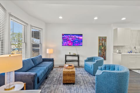 Walk to Main St! 1909 Brownstone w/ Garage & Patio