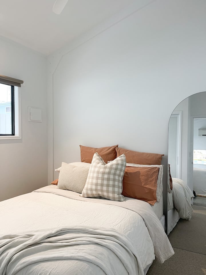 غرفة النوم 1