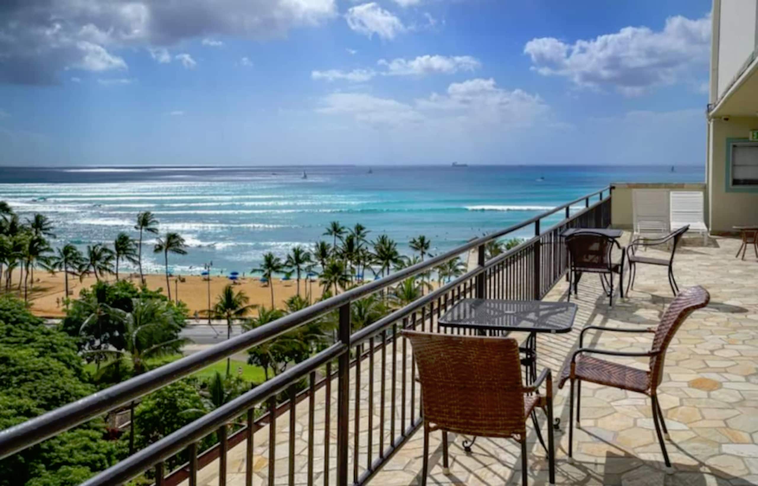 Fabulous location Waikiki Grand Hotel - Image 14