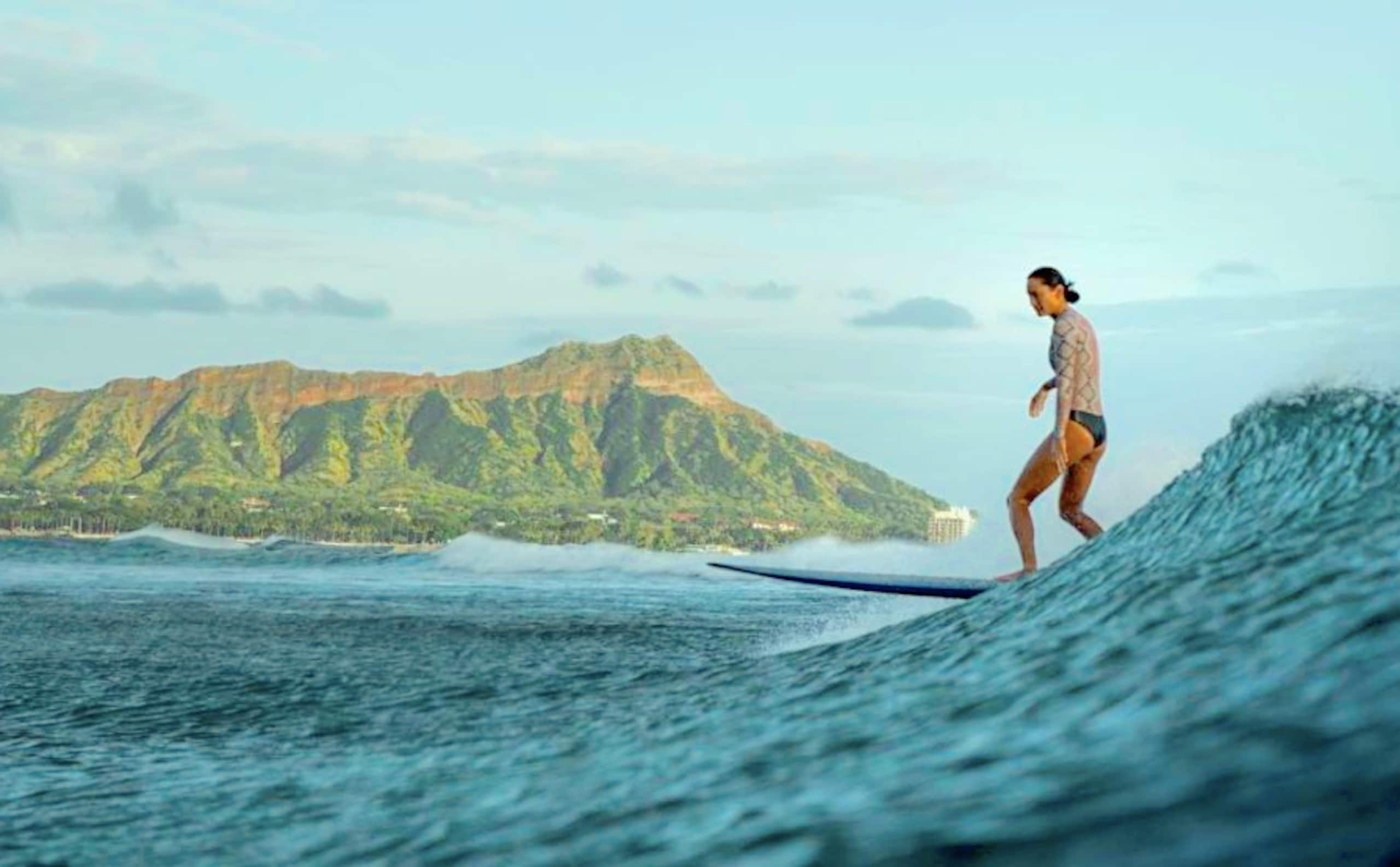 Fabulous location Waikiki Grand Hotel - Image 29