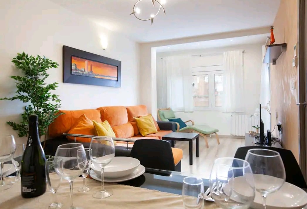 Anuncio de Airbnb popular: Centric apartment Gran Via 5 en L'hospitalet De Llobregat